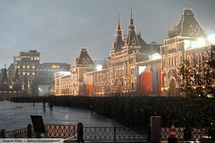 Không khí chuẩn bị cho Ngày chiến thắng 9/5 đang diễn ra rất sôi động tại thủ đô Moscow.